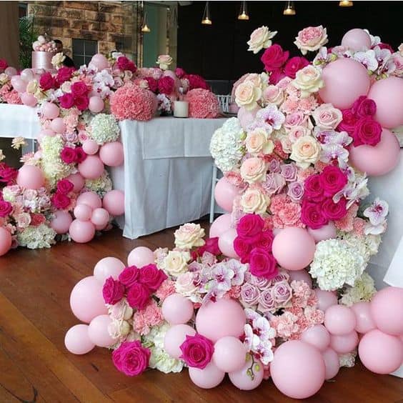 Balloon and Florals | Styling by #jasonjamesdesign | 1st Birthday